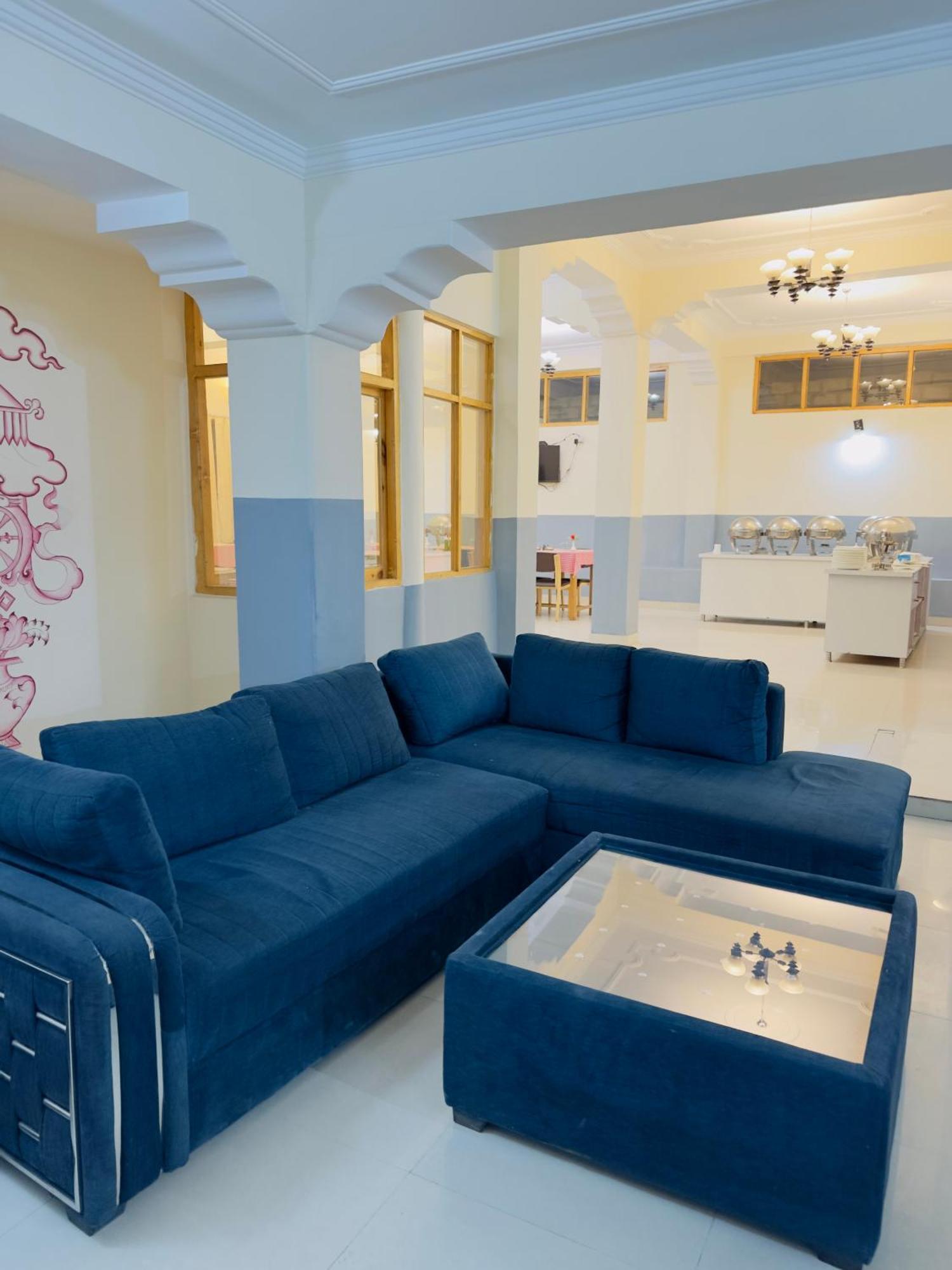 Hotel Dimbir Regency ليه المظهر الخارجي الصورة